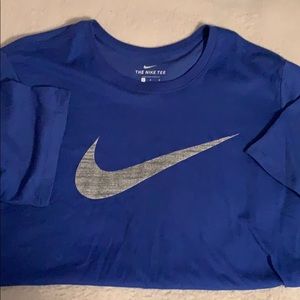 Men’s Nike shirt 🌼marked down price🌼